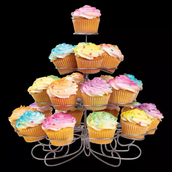 Wilton Cupcake or Dessert Stand - Picture 1 of 7